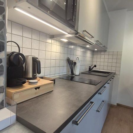 Apartment 1 Mit Terrasse Und Pkw-Stellplatz ليفركوزن المظهر الخارجي الصورة