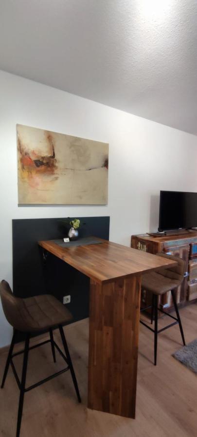 Apartment 1 Mit Terrasse Und Pkw-Stellplatz ليفركوزن المظهر الخارجي الصورة