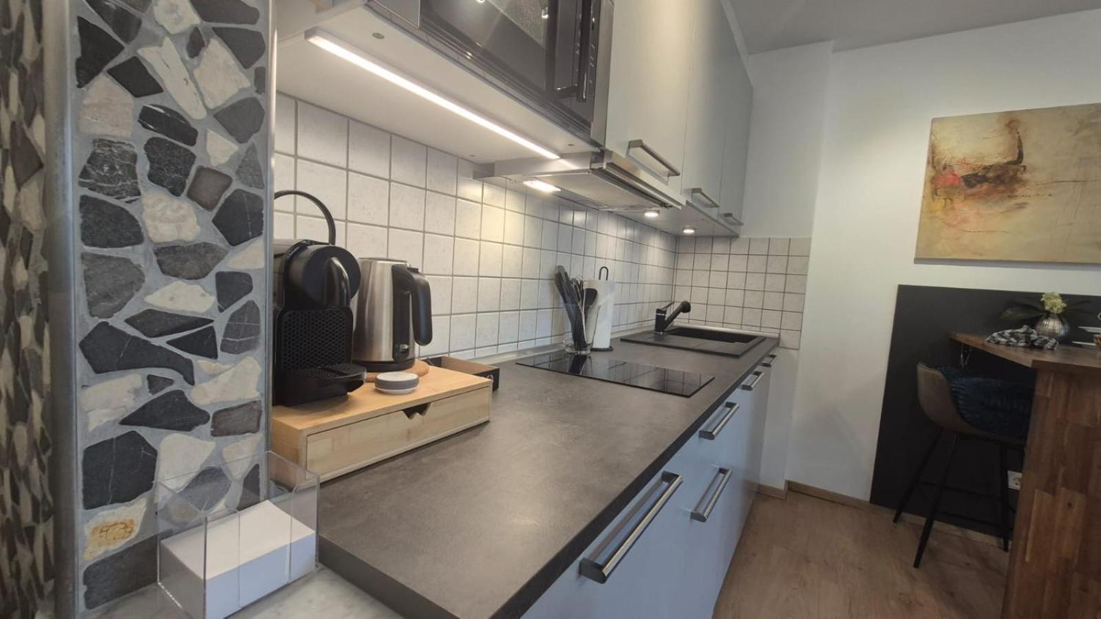 Apartment 1 Mit Terrasse Und Pkw-Stellplatz ليفركوزن المظهر الخارجي الصورة