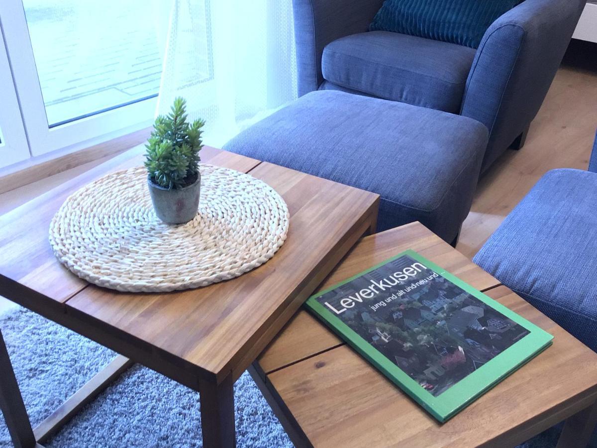 Apartment 1 Mit Terrasse Und Pkw-Stellplatz ليفركوزن المظهر الخارجي الصورة