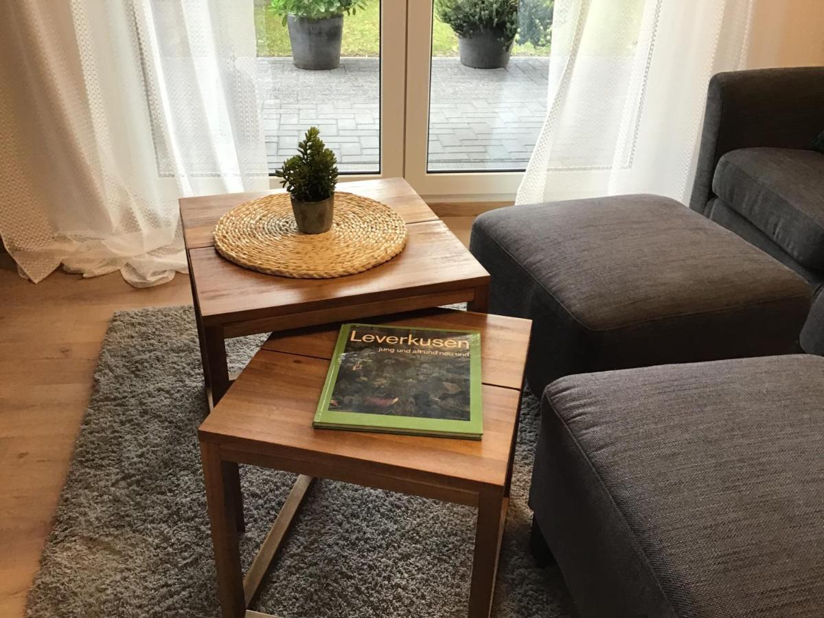 Apartment 1 Mit Terrasse Und Pkw-Stellplatz ليفركوزن المظهر الخارجي الصورة